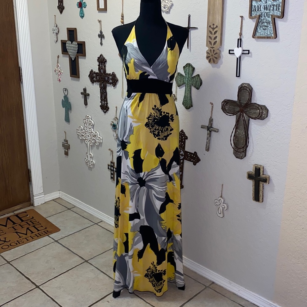 Body central maxi dress size small